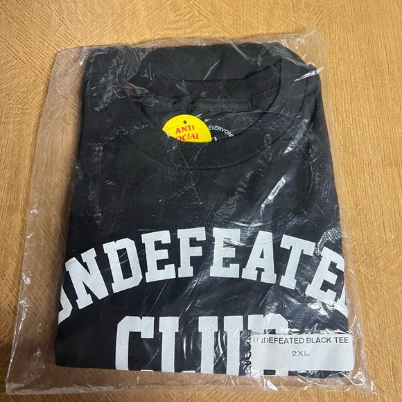 Anti Social Social Club X Undefeated "Club Undefeated" Tee Black 100% authentic - Picture 3 of 5